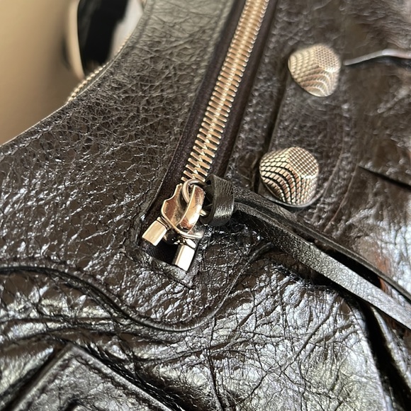 EUC Balenciaga Le Cagole Small - Picture 4 of 10